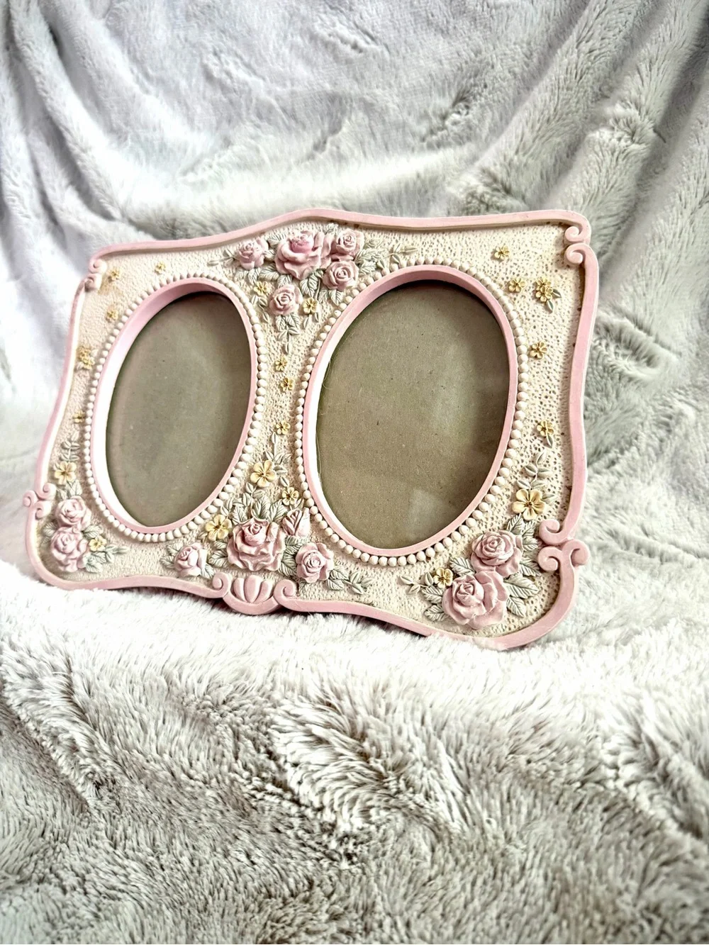 Vintage-Inspired Double Photo Frame - Pink Rose Design